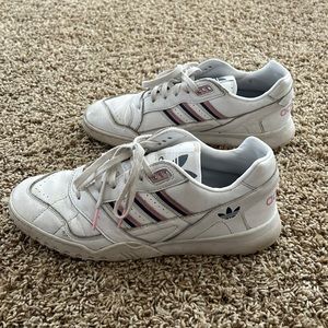 Womens Adidas sneakers